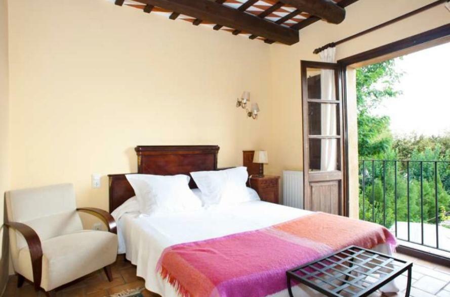 Hostal La Riera Torroella de Montgrí المظهر الخارجي الصورة