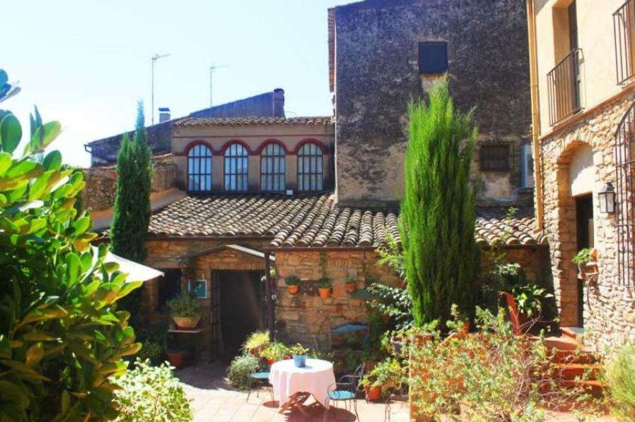 Hostal La Riera Torroella de Montgrí المظهر الخارجي الصورة